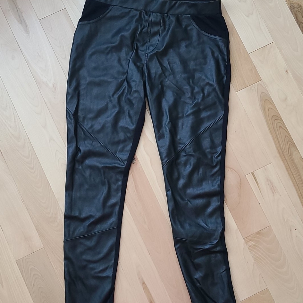 Faux leather front leggings size large